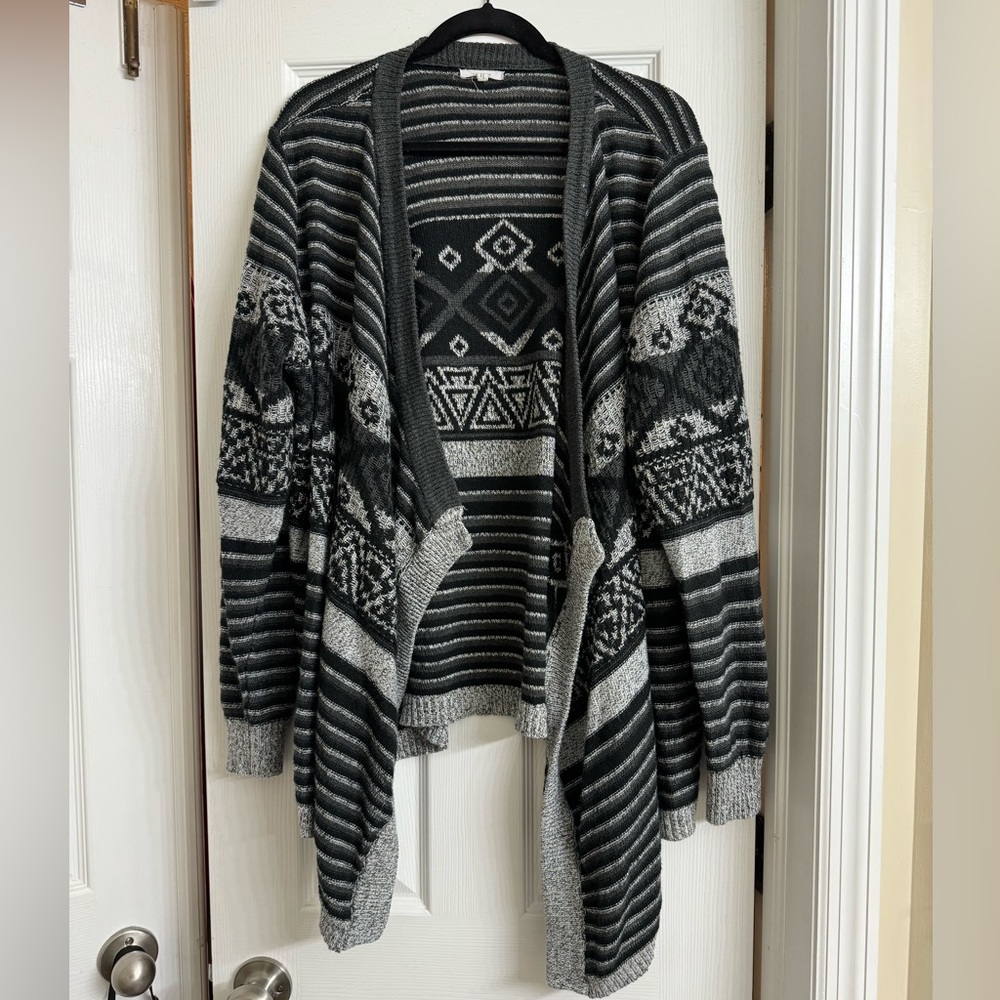 Maurice’s Waterfall Cardigan with Gold sparkle ✨